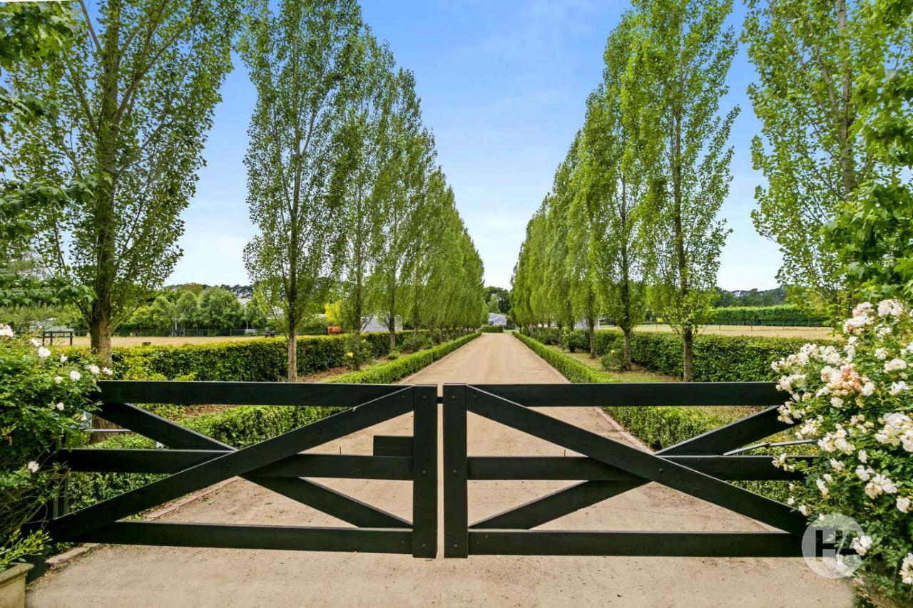 Farm Stay Maple Cottage At Wilindi Estate Tyabb Ngoại thất bức ảnh