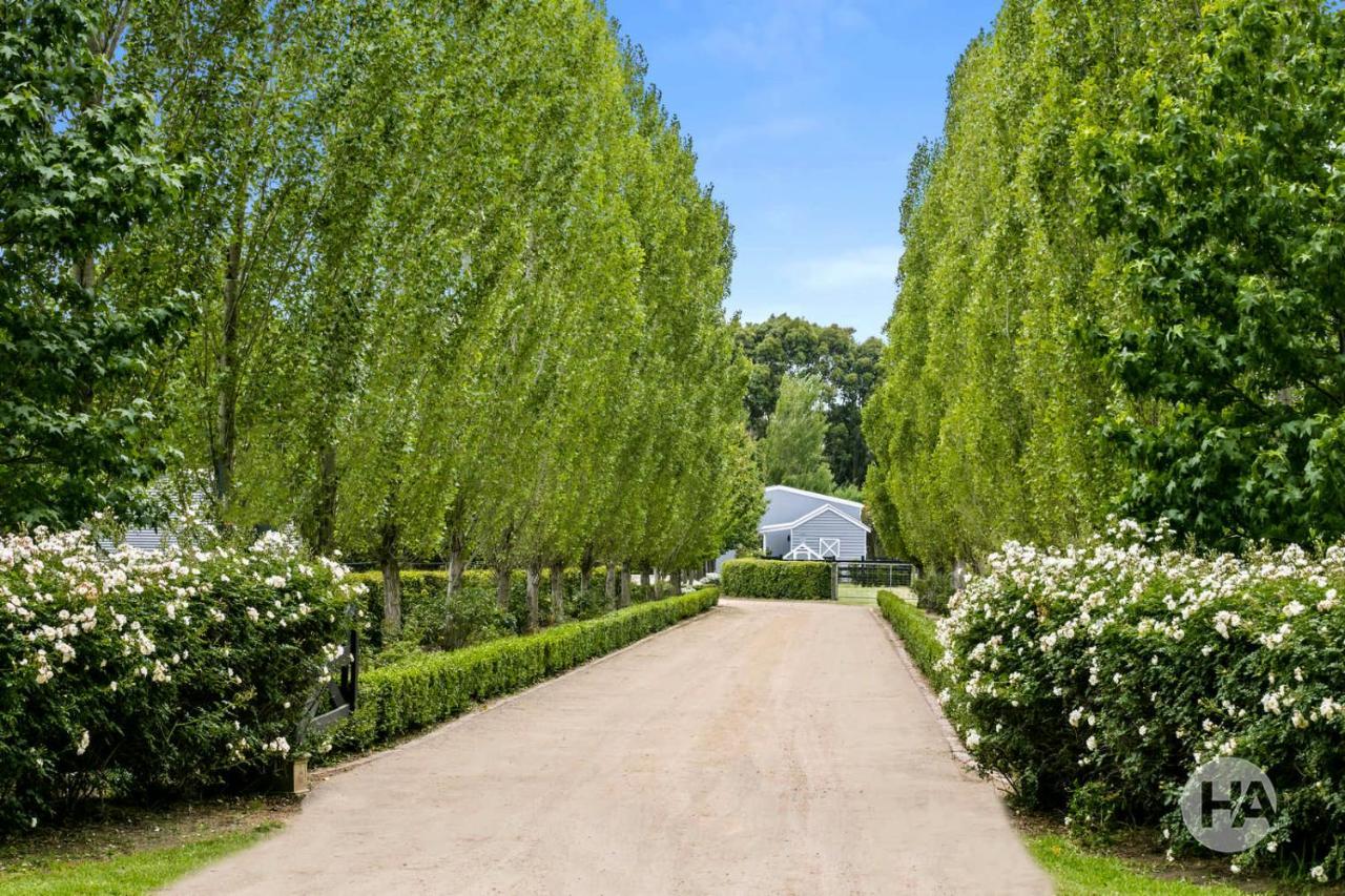 Farm Stay Maple Cottage At Wilindi Estate Tyabb Ngoại thất bức ảnh